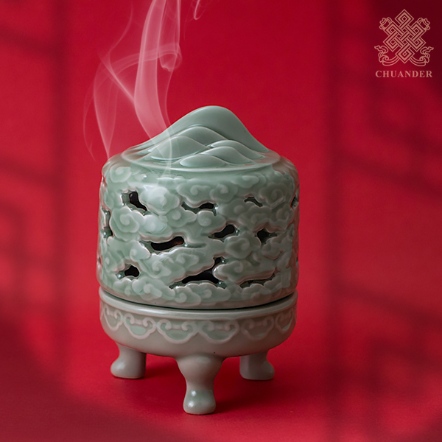 2H三足陶瓷爐+蓋-群山祥雲