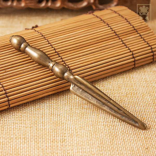 嘎陀寺加持聖物,本尊天銅普巴杵