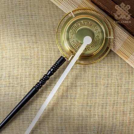 KᾩῘ古書:藏傳鐵印五十品`ἏὯ 〓西藏清代天地鐵雕老藏印〓 開門到代，印紋形制特殊。可隨身